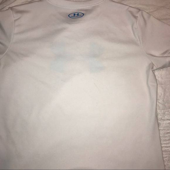 Under Armour T-Shirts- Youth Large - Picture 7 of 8